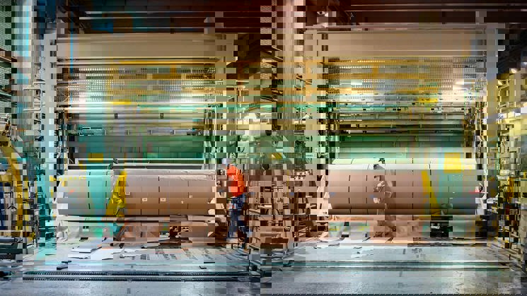 produktion av pappersrullar i väjafabriken