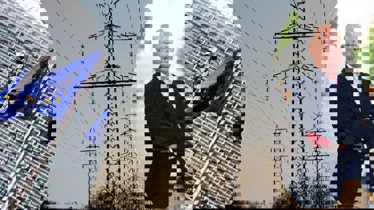 eu flagga, elkraft och johan bruce