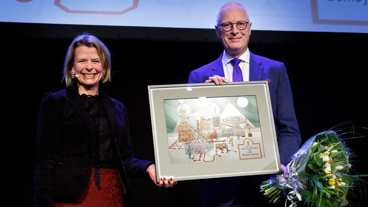 Åsa Regnér, jämställdhetsminister och Lars Winter, vd Domsjö Fabriker