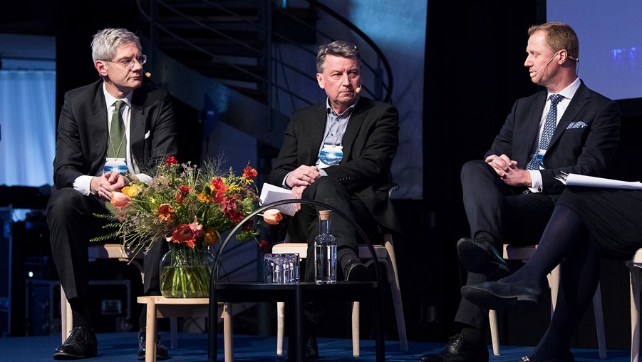 Magnus Hall, VD Vattenfall, Ulf Moberg, teknisk chef på Svenska Kraftnät, och Henrik Sjölund, VD Holmen